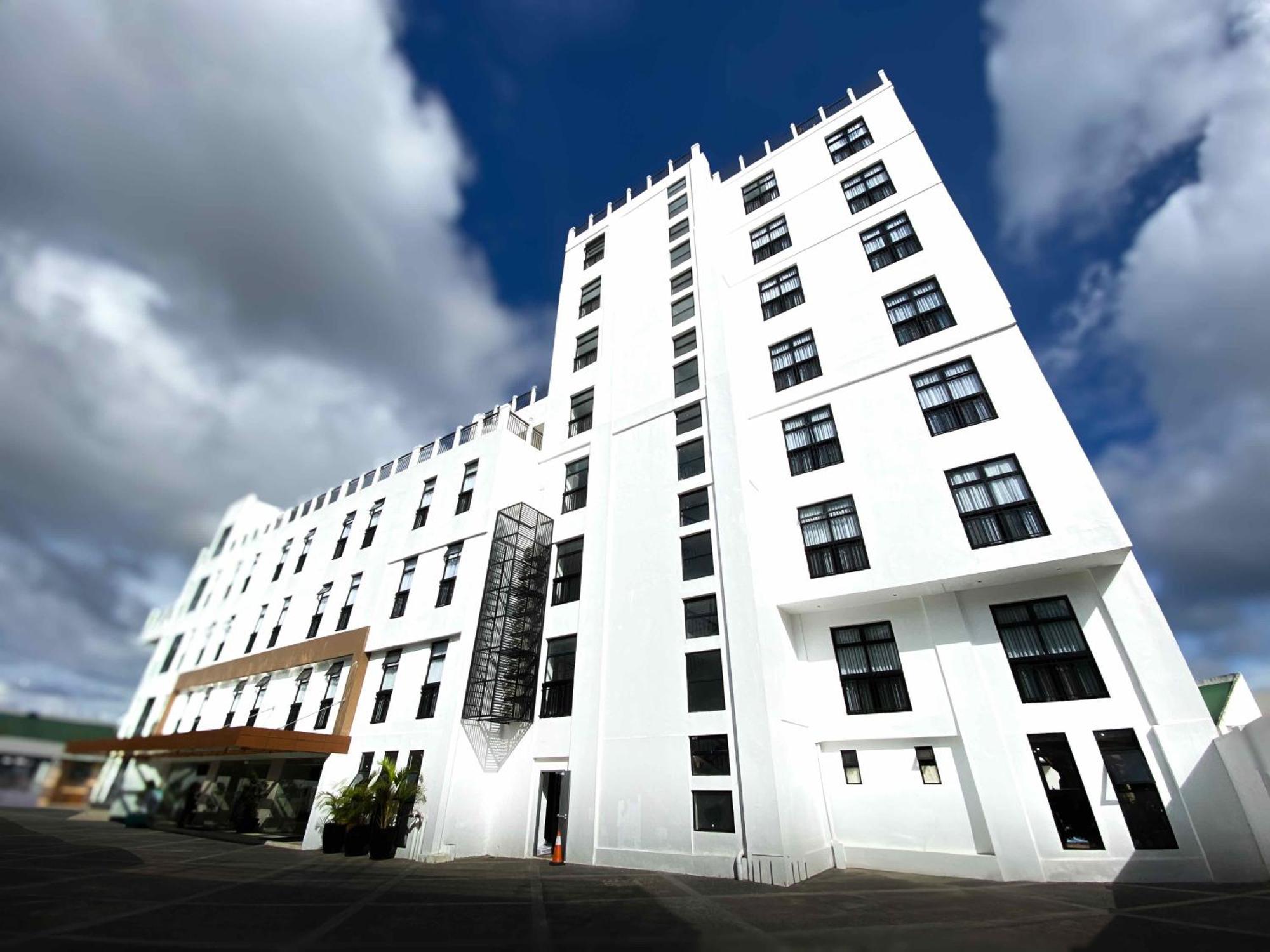 The Plaza Garden Hotel And Residences Baguio City Exterior photo